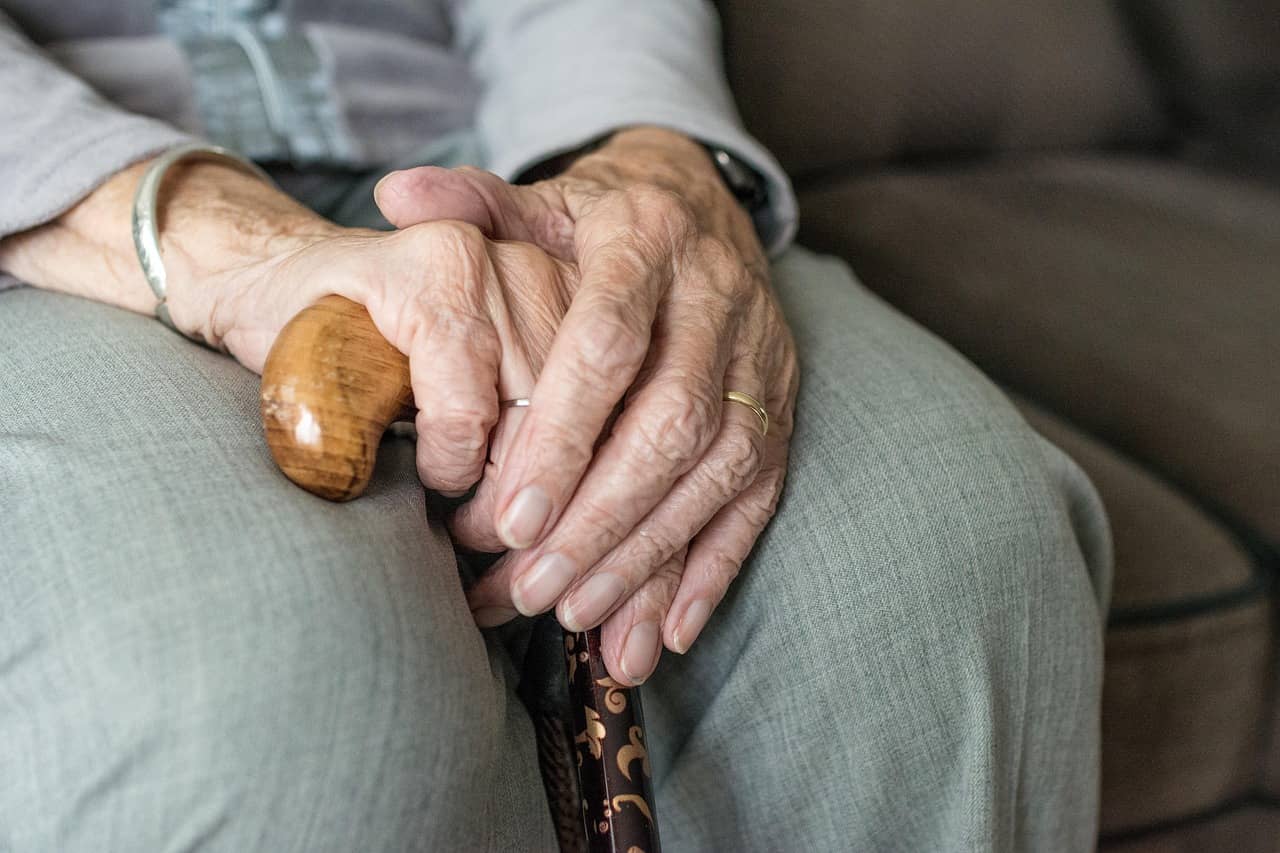 Pflegeheim oder zu Hause bleiben